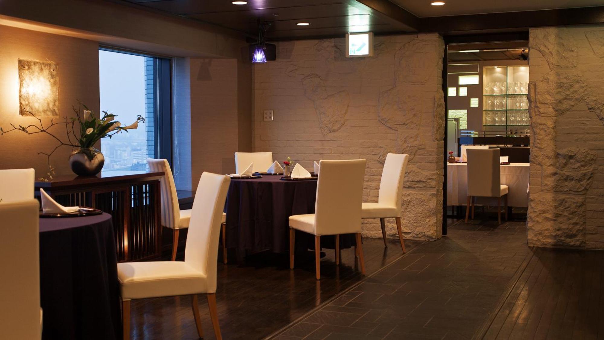 Premier Hotel Nakajima Park Sapporo Exteriör bild Interior of a restaurant in Seoul, South Korea